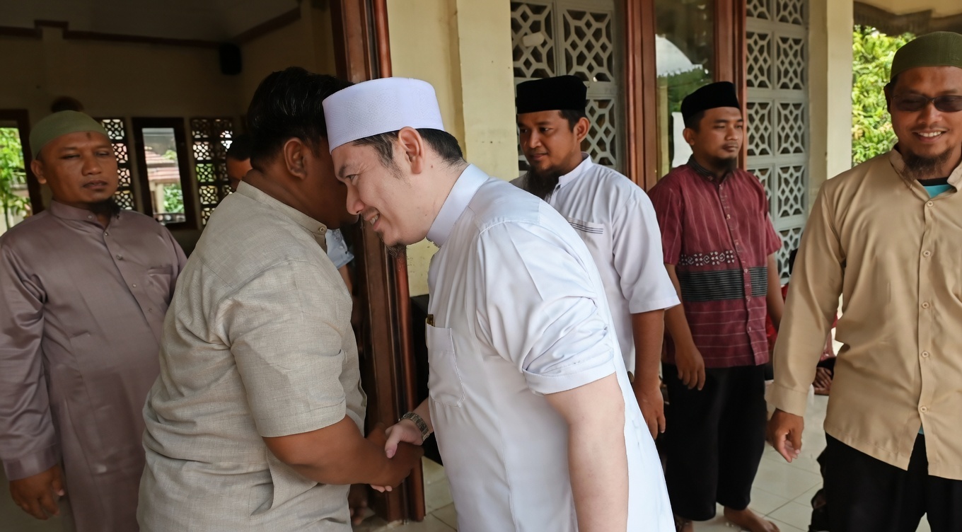 Kunjungan ustadz Ahmad Zainuddin AL Banjary
